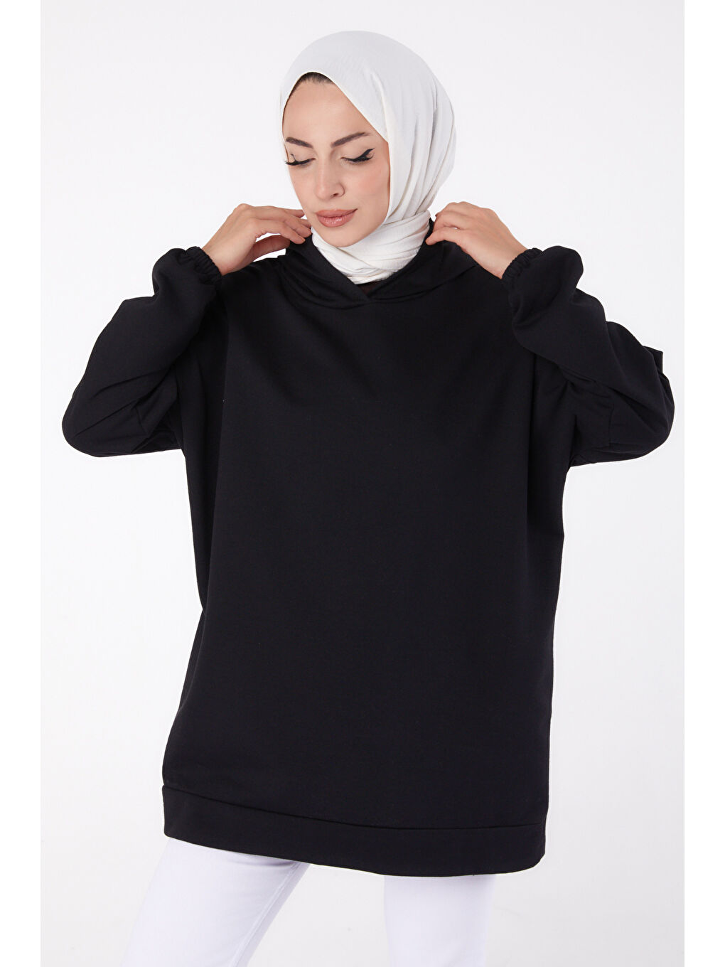 TOFİSA Düz Kapüşonlu Yaka Kadın Siyah Arkası Baskılı Sweatshirt   13327 - 1