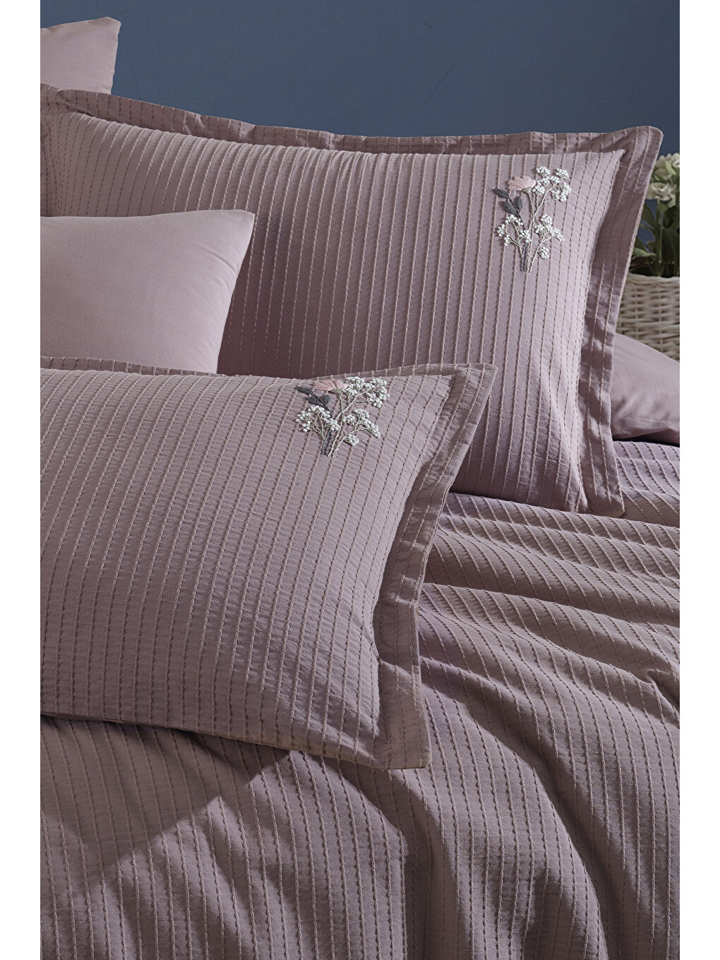 Pembe %100 Pamuk Çift Kişilik Nakışlı Nevresim Seti Eveya Gül Kurusu-1