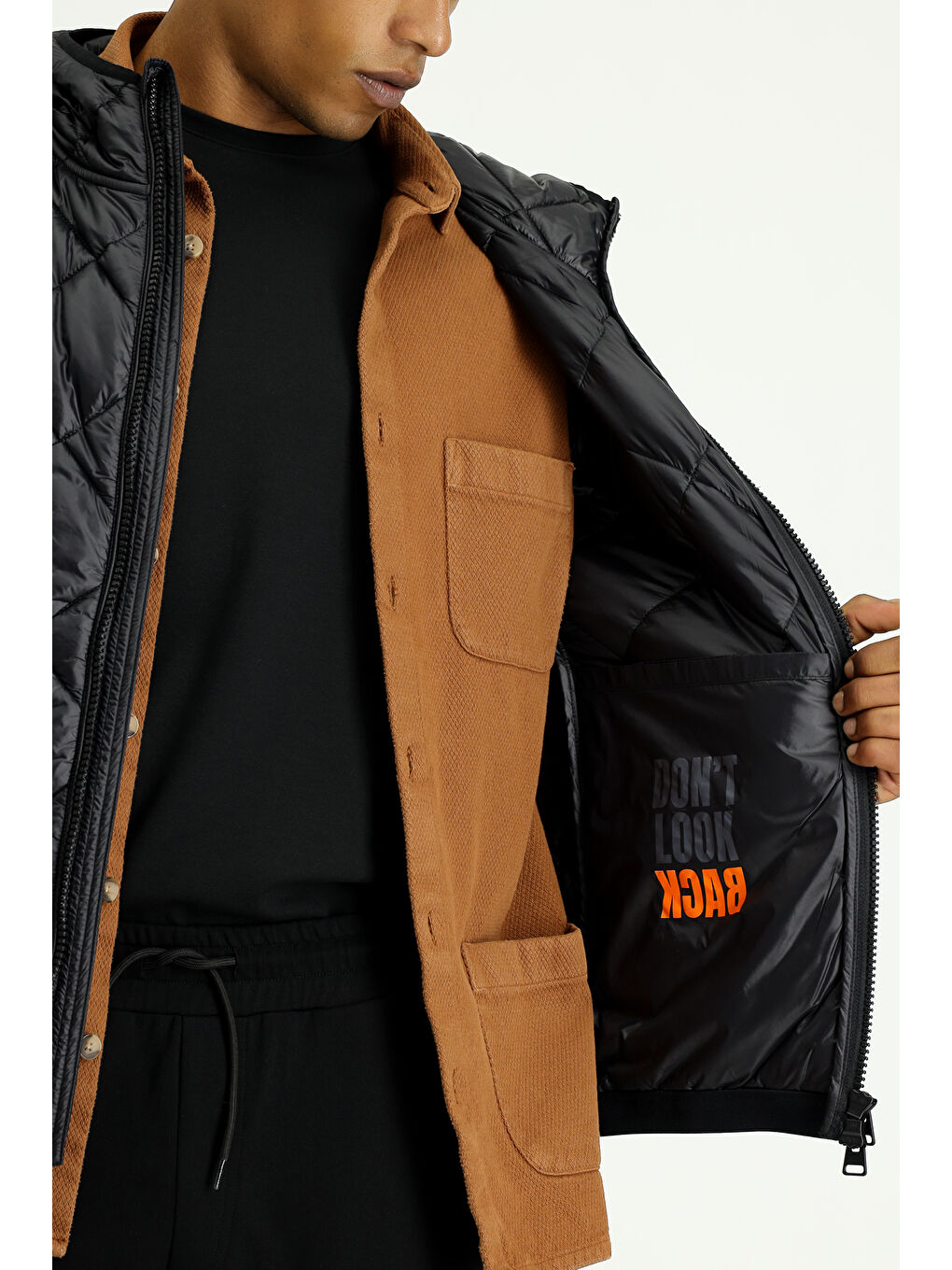 Siyah Kapüşonlu Kapitone Spor Yelek-5