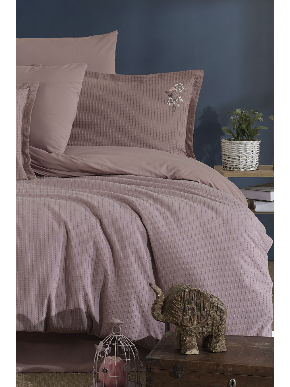 Pembe %100 Pamuk Çift Kişilik Nakışlı Nevresim Seti Eveya Gül Kurusu-3