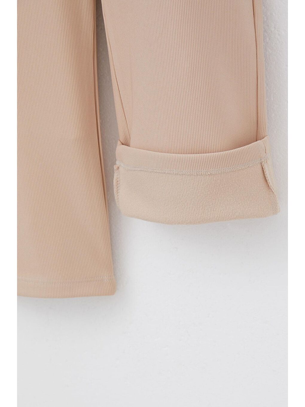 Kız Çocuk Eşofman Altı Beli Lastikli Cepli Armalı Bej (6-12 Yaş)-3