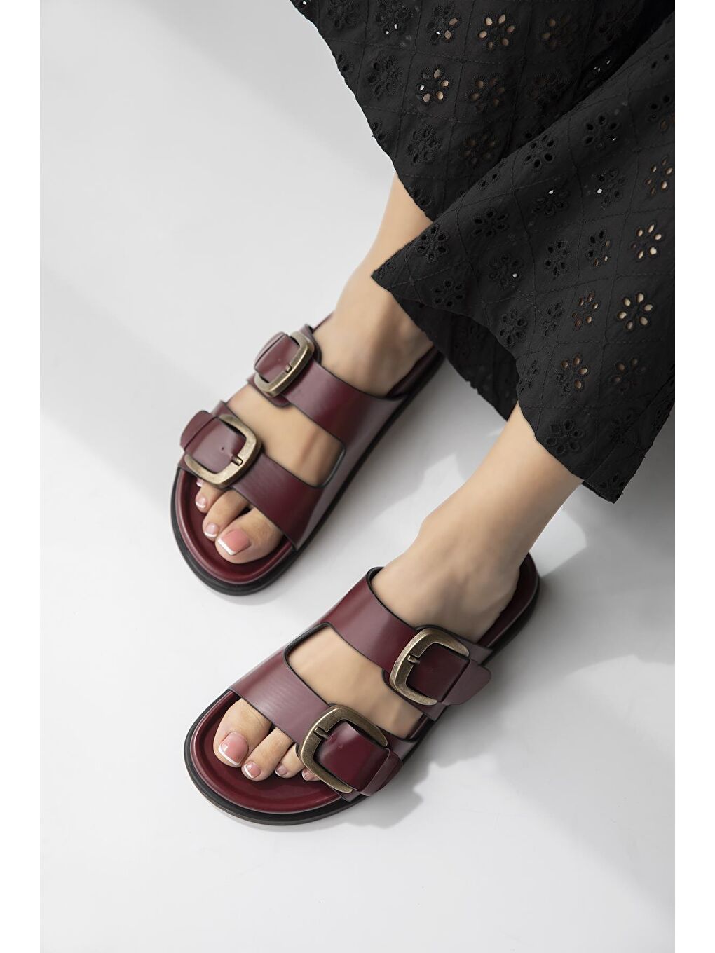 Sebonis Kadın Toka Detay Günlük Konfor Deri Terlik Bordo