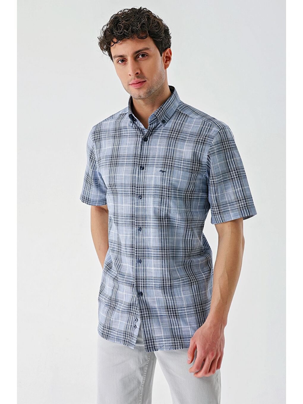 Koyu Lacivert Kısa Kollu Ekoseli Cepli %100 Pamuk Klasik Comfort Fit Rahat Kesim Gömlek 1004240195-2