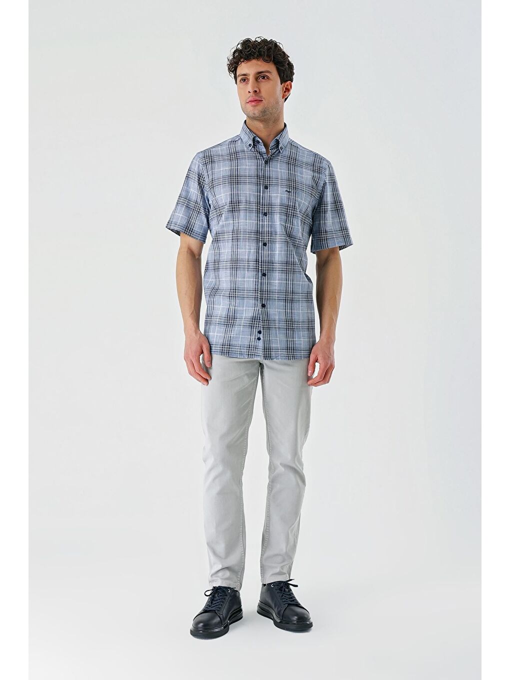 Koyu Lacivert Kısa Kollu Ekoseli Cepli %100 Pamuk Klasik Comfort Fit Rahat Kesim Gömlek 1004240195-4