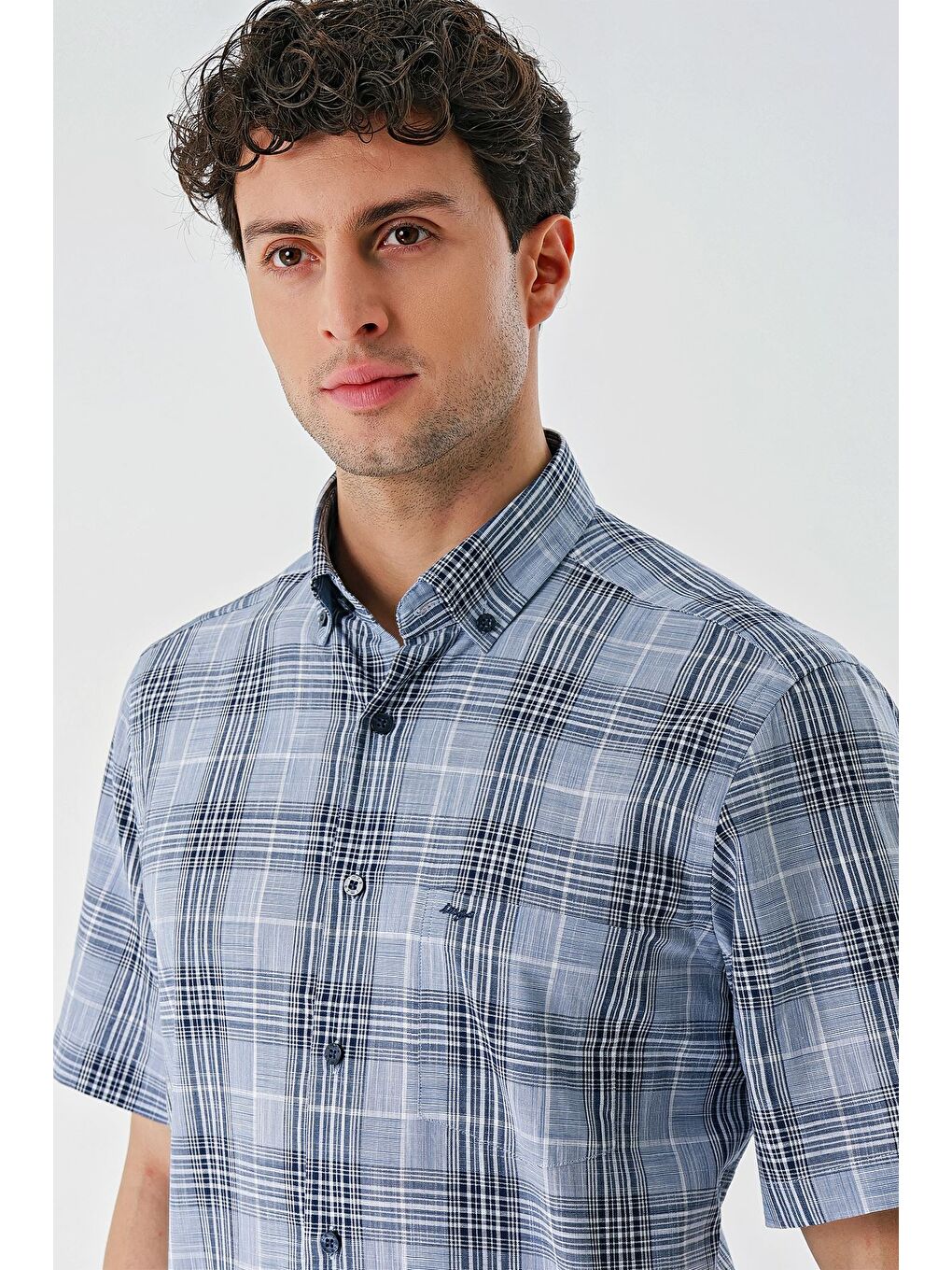 Koyu Lacivert Kısa Kollu Ekoseli Cepli %100 Pamuk Klasik Comfort Fit Rahat Kesim Gömlek 1004240195-5