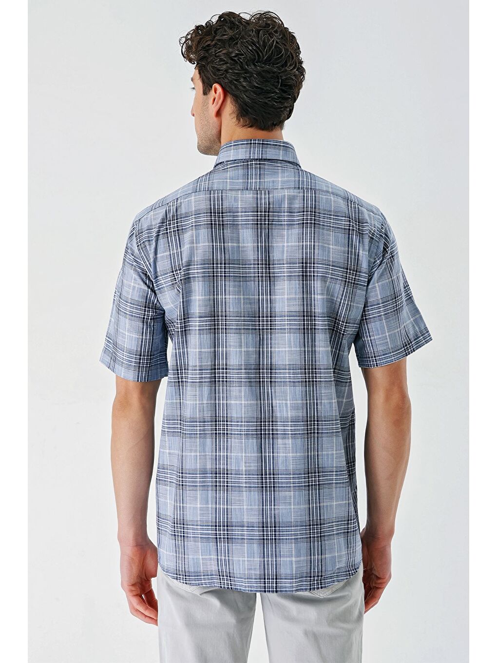 Koyu Lacivert Kısa Kollu Ekoseli Cepli %100 Pamuk Klasik Comfort Fit Rahat Kesim Gömlek 1004240195-6