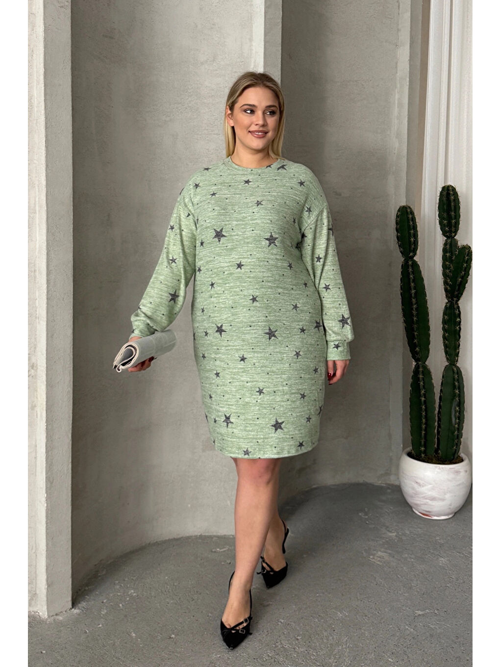 Yeşil Büyük Beden Uzun Kollu Bisiklet Yaka Yıldız Desenli Esnek Elbise 84-158