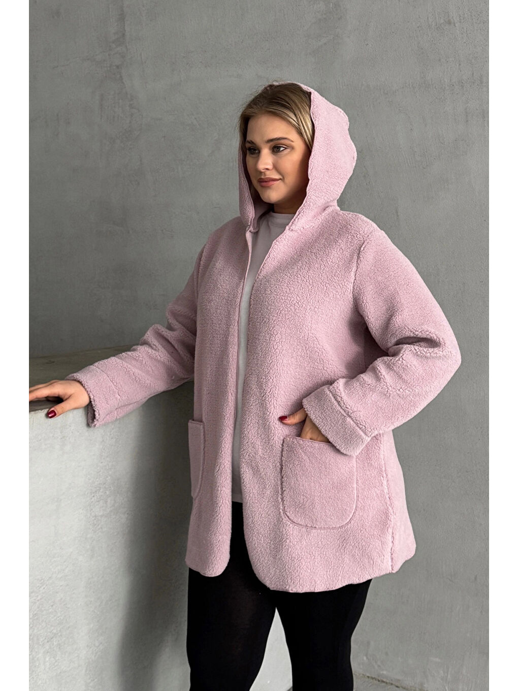 Pembe Büyük Beden Uzun Kollu Kapüşonlu Önü Kapamasız Cepli Pelüş Ceket 97 14-1