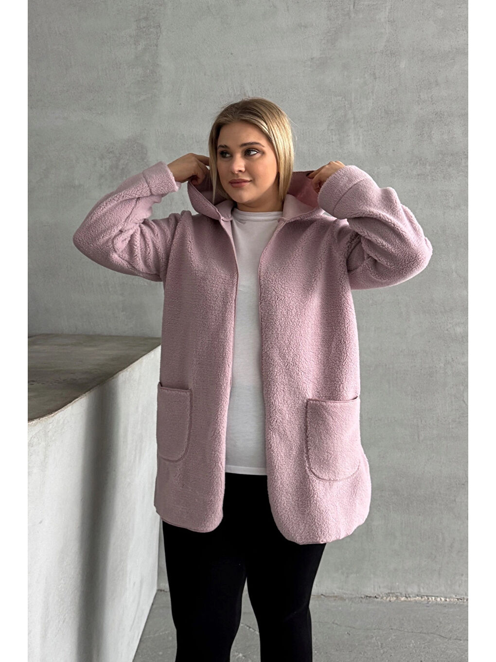 Pembe Büyük Beden Uzun Kollu Kapüşonlu Önü Kapamasız Cepli Pelüş Ceket 97 14-3