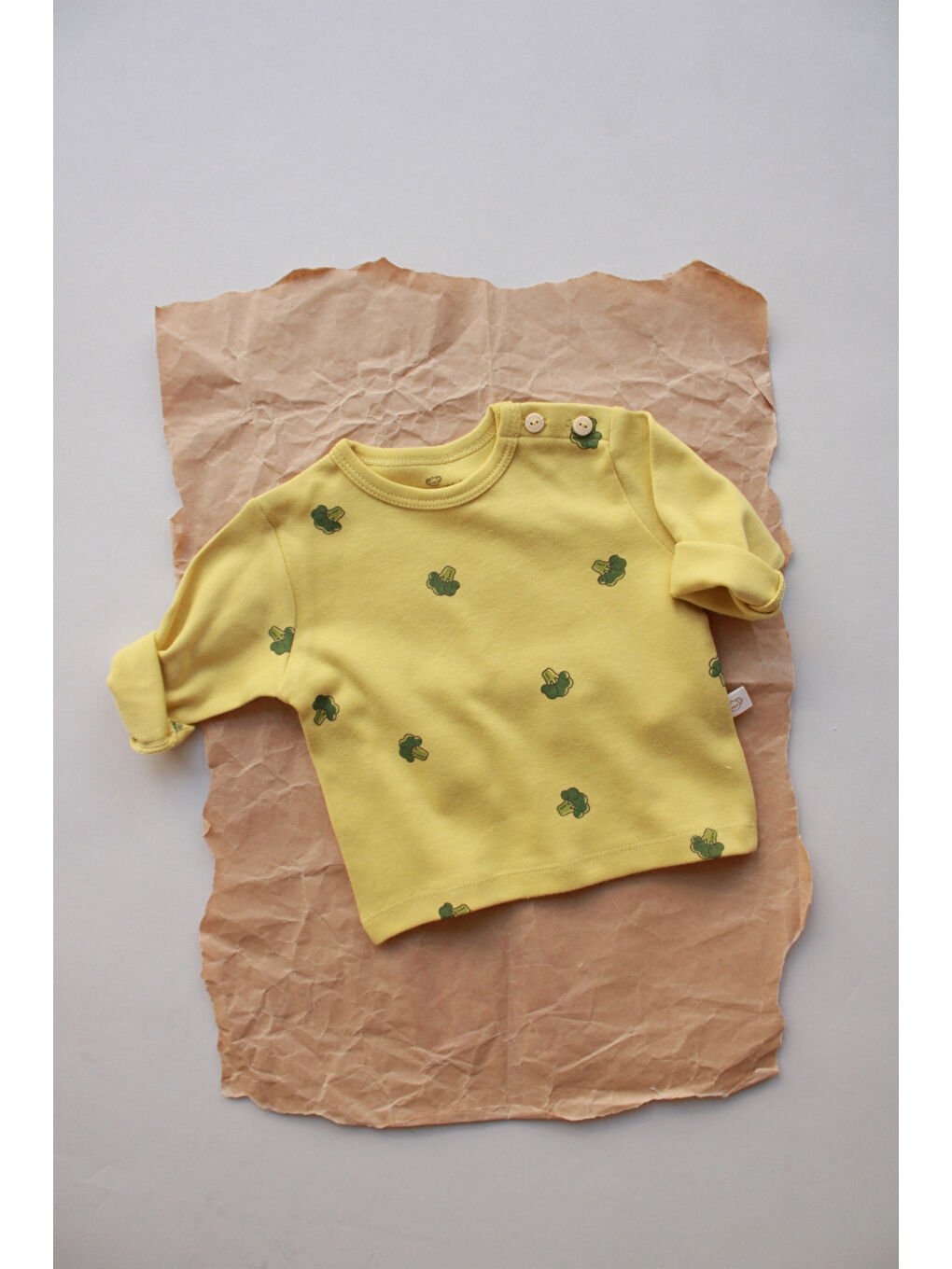 Sarı Brokoli Baskılı Düğme Detaylı Bebek Üst