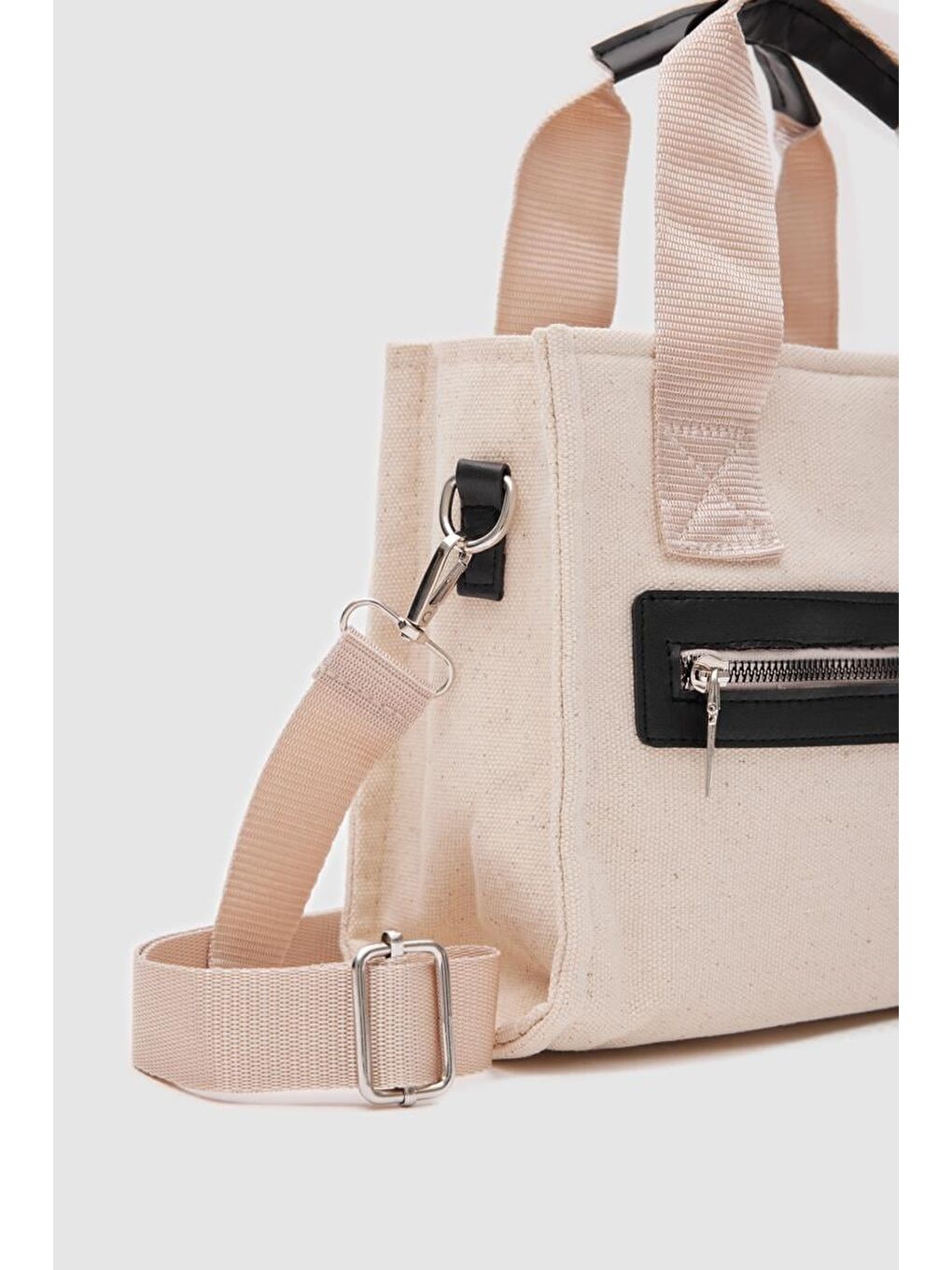 Jade Garnili Kanvas Çapraz Çanta Siyah-3