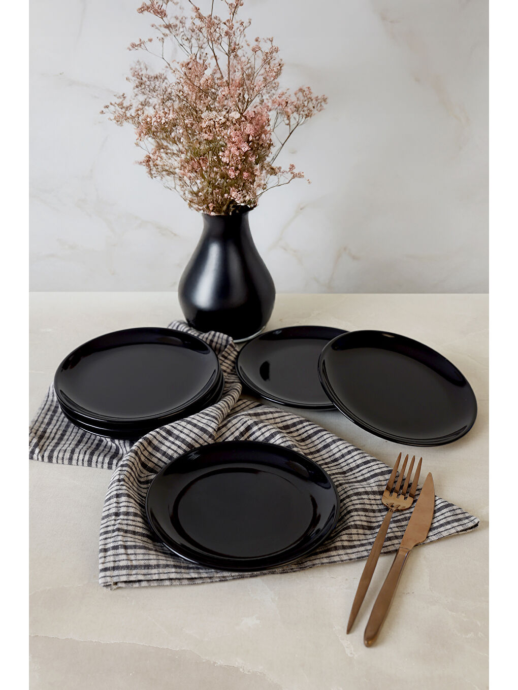 Siyah Delta Pasta Tabağı 17 Cm 6 Adet-3