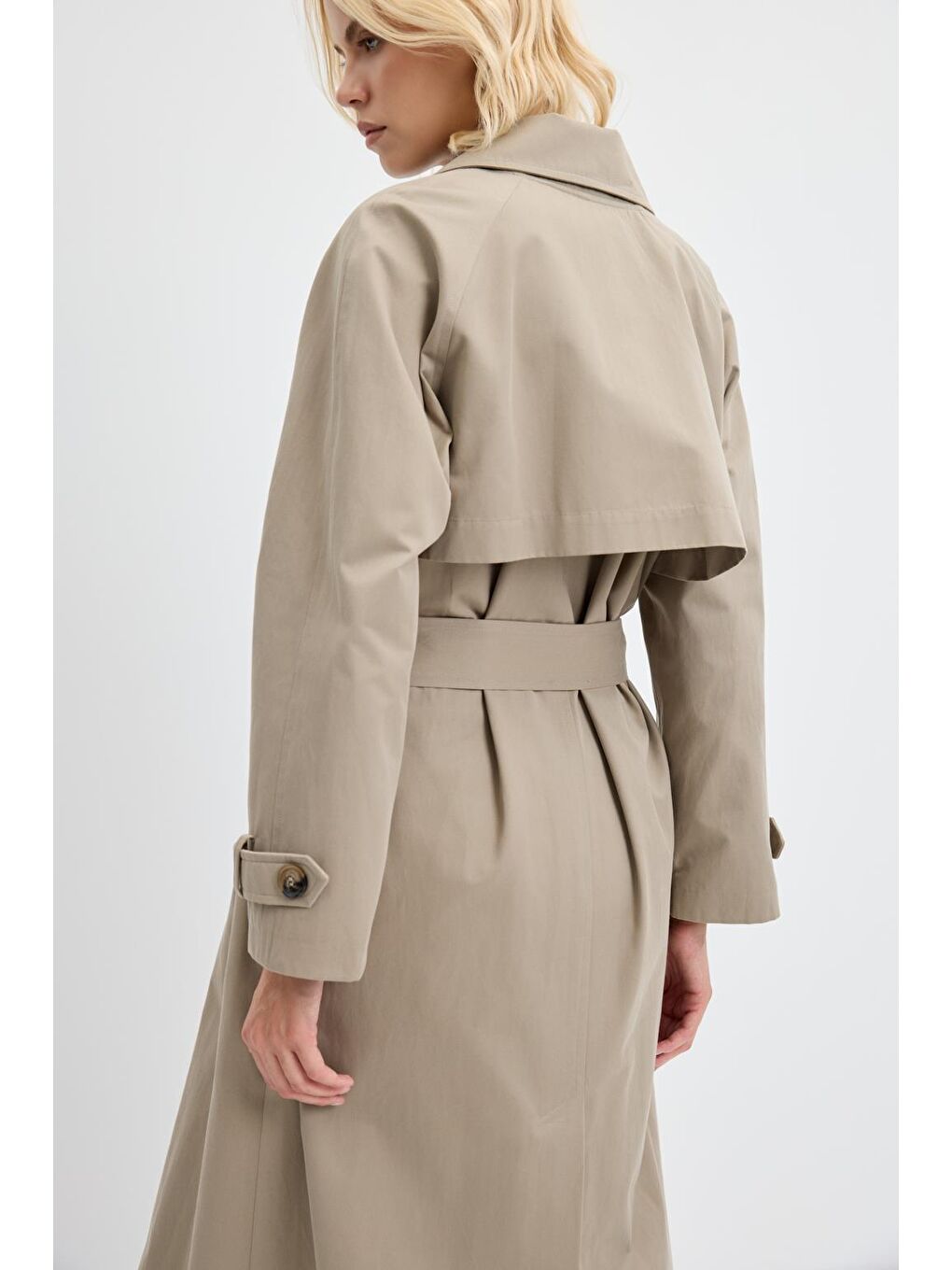 Kruvaze Yaka Astarlı Uzun Trençkot Açık Yeşil-6