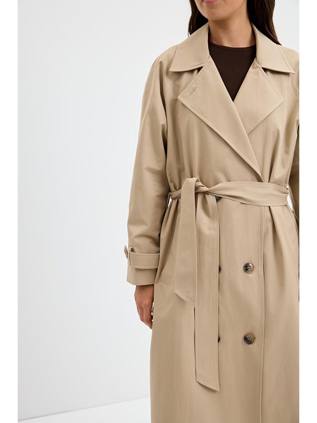 Bej Kruvaze Yaka Astarlı Uzun Trençkot Taş-4