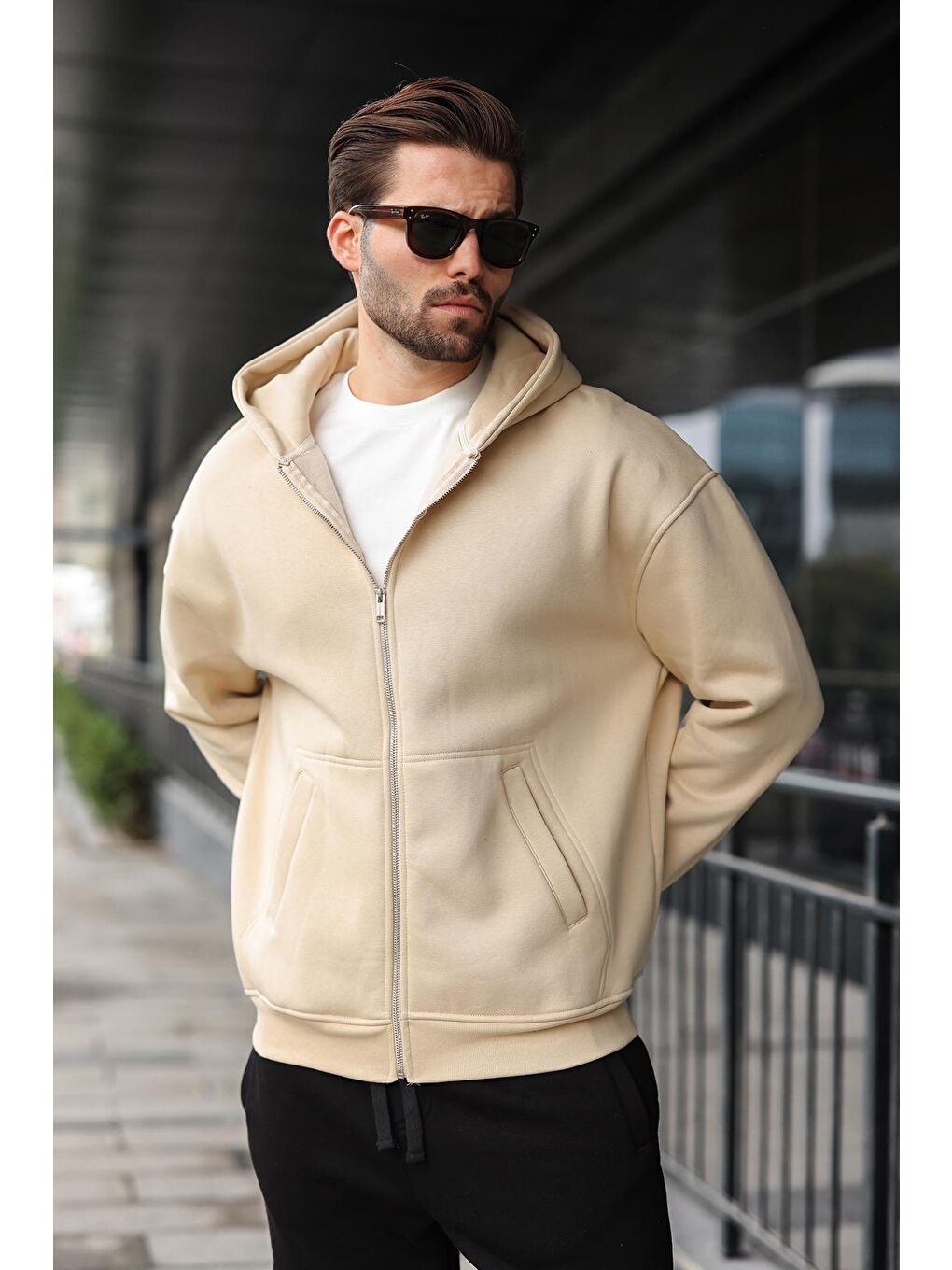 Bej Fermuarlı Kapüşonlu Erkek Hırka E7174-1
