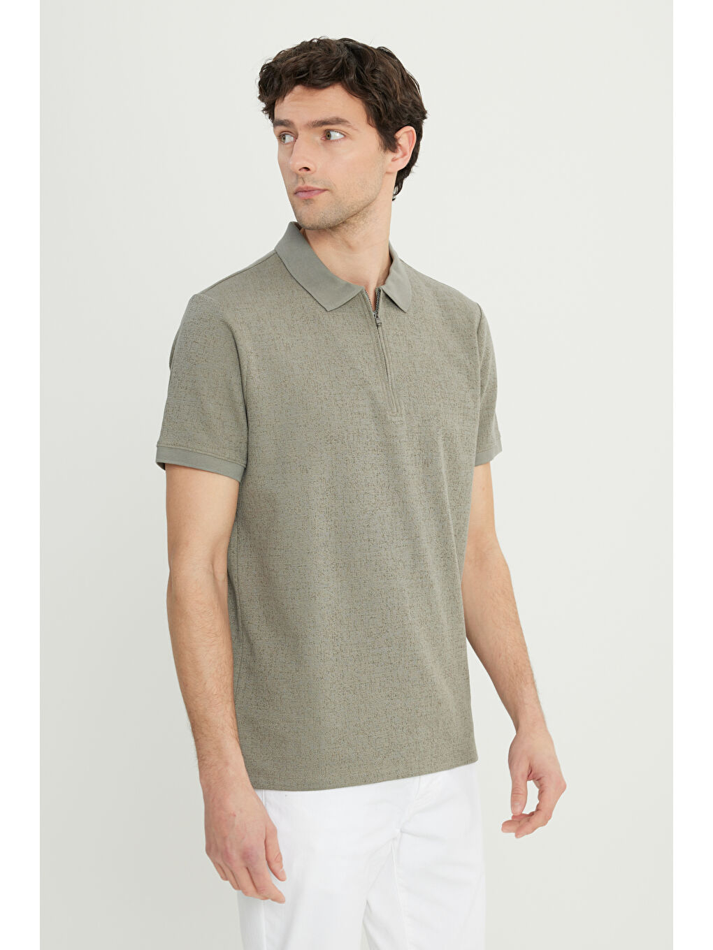 Erkek Haki Pamuklu Slim Fit Dar Kesim Fermuarlı Yaka Jakarlı Esnek Tişört-2