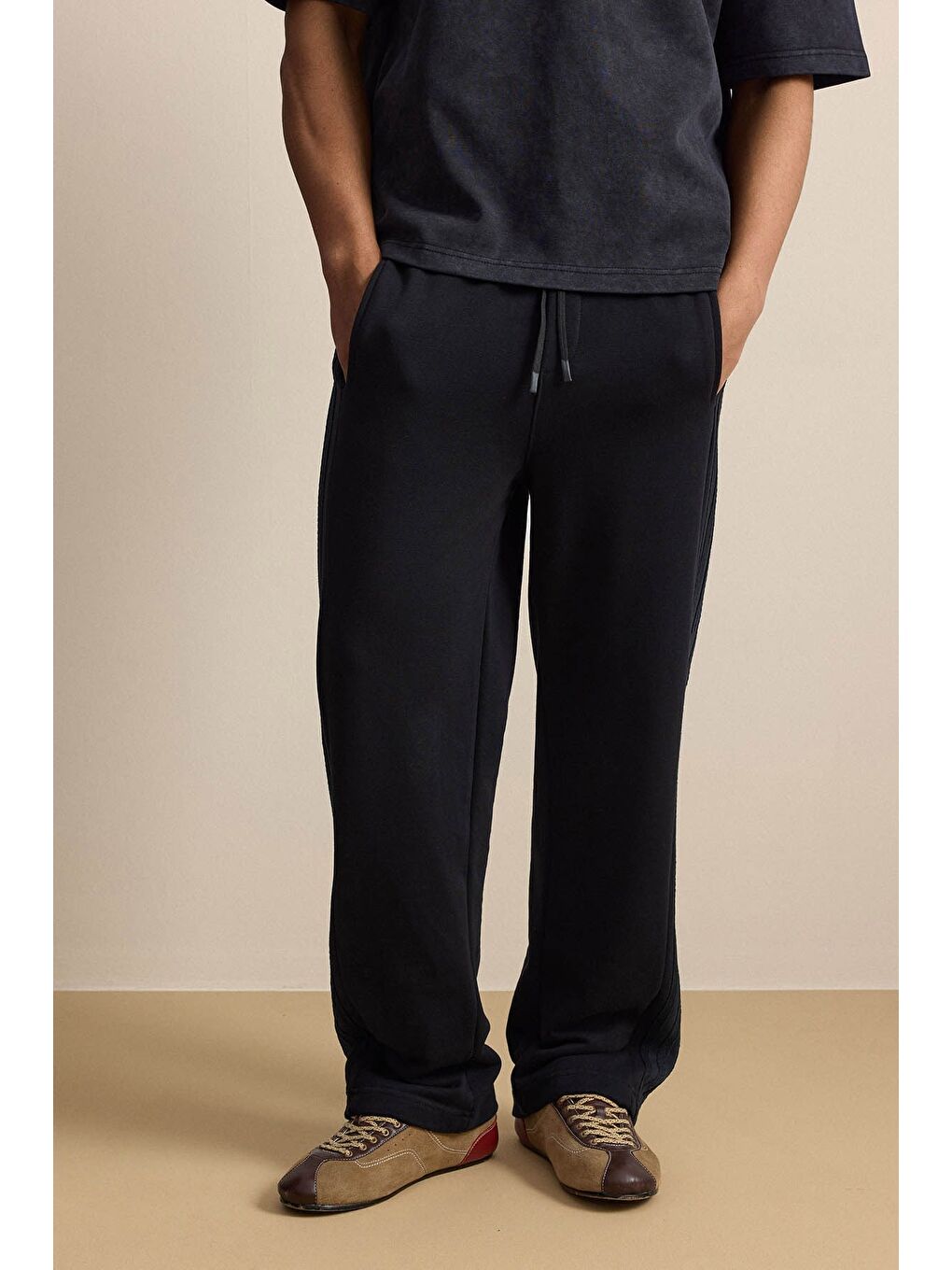 Erkek Baggy Fit Yan Şerit Fitilli Eşofman Altı Siyah-2