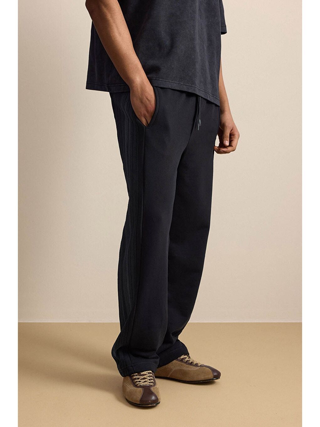 Erkek Baggy Fit Yan Şerit Fitilli Eşofman Altı Siyah-4