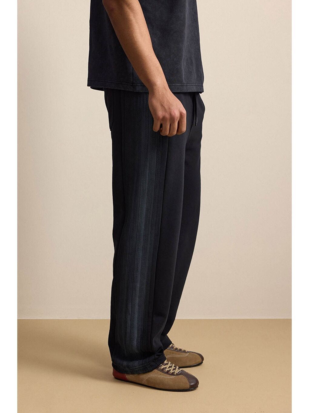 Erkek Baggy Fit Yan Şerit Fitilli Eşofman Altı Siyah-5