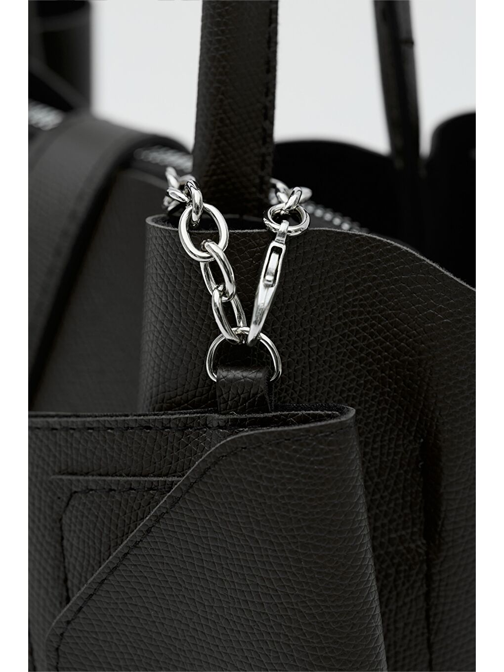 Guide Kartlık Charmlı El Ve Omuz Çantası Siyah-4