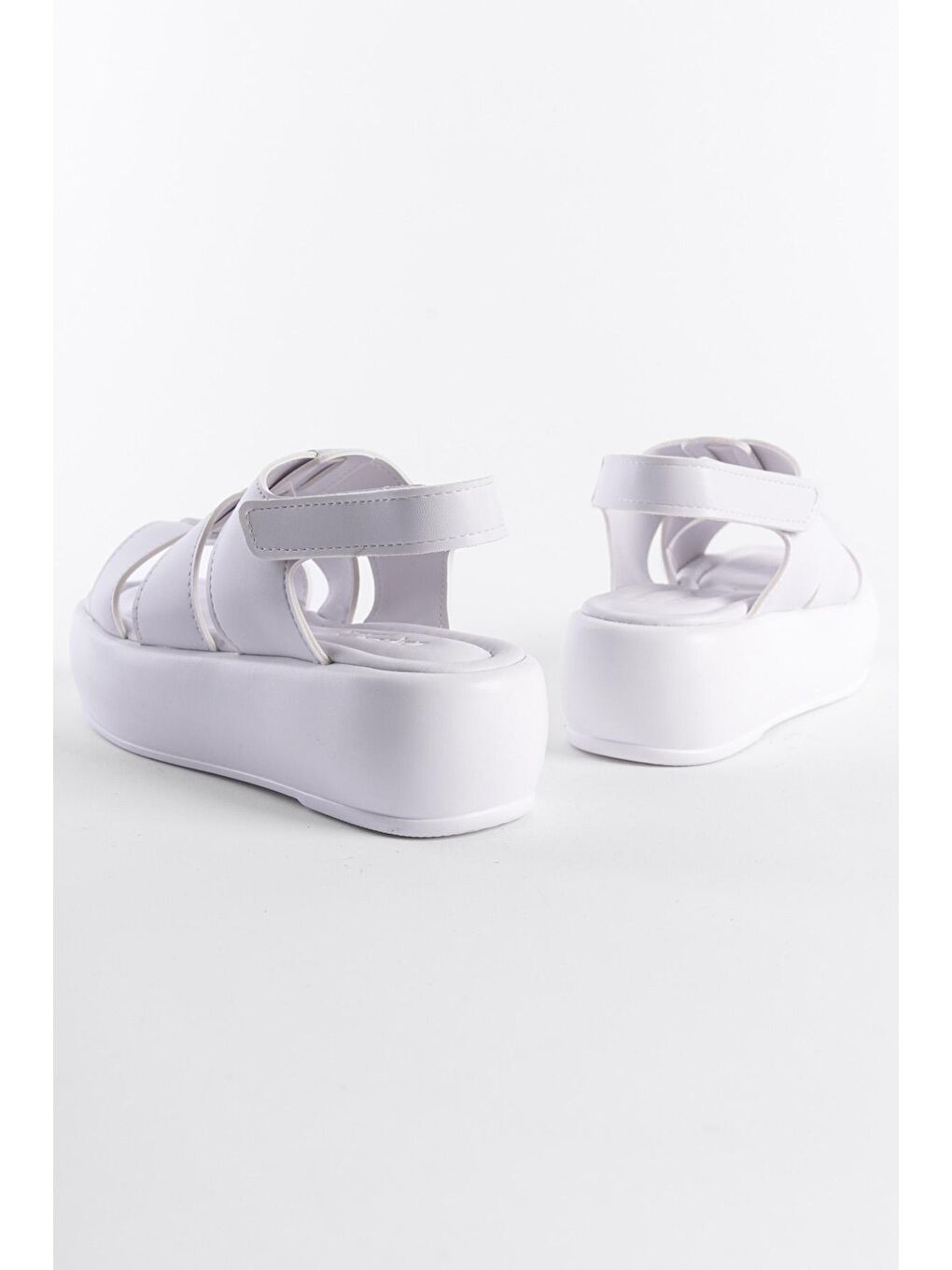 Beyaz Dolgu Topuklu Kadın Sandalet-2