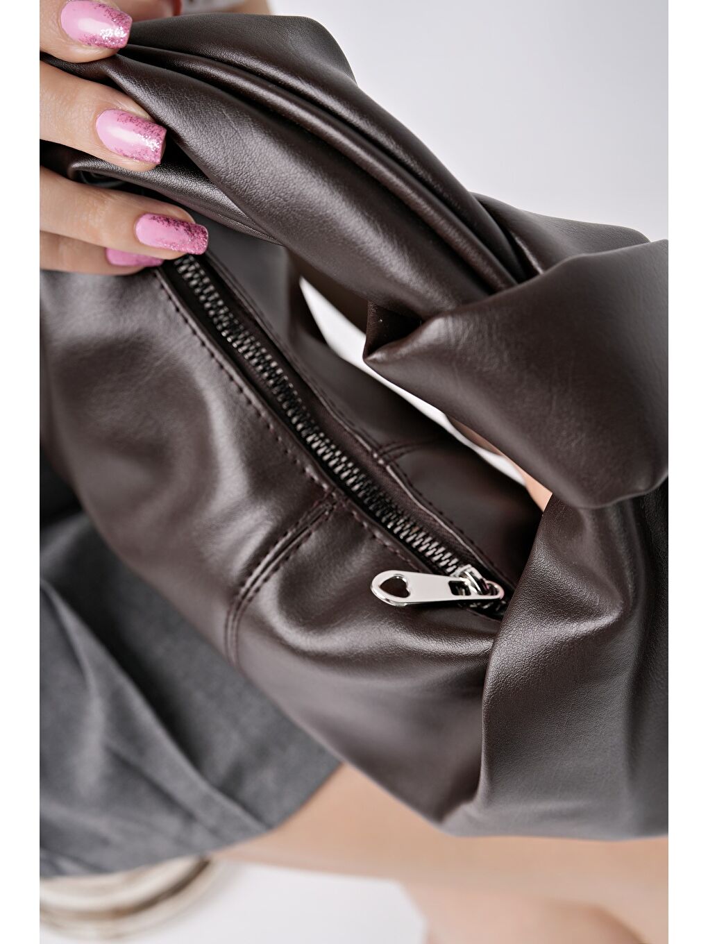 Kahverengi LUCCİ Kadın Düğümlü Oval El Çantası-1