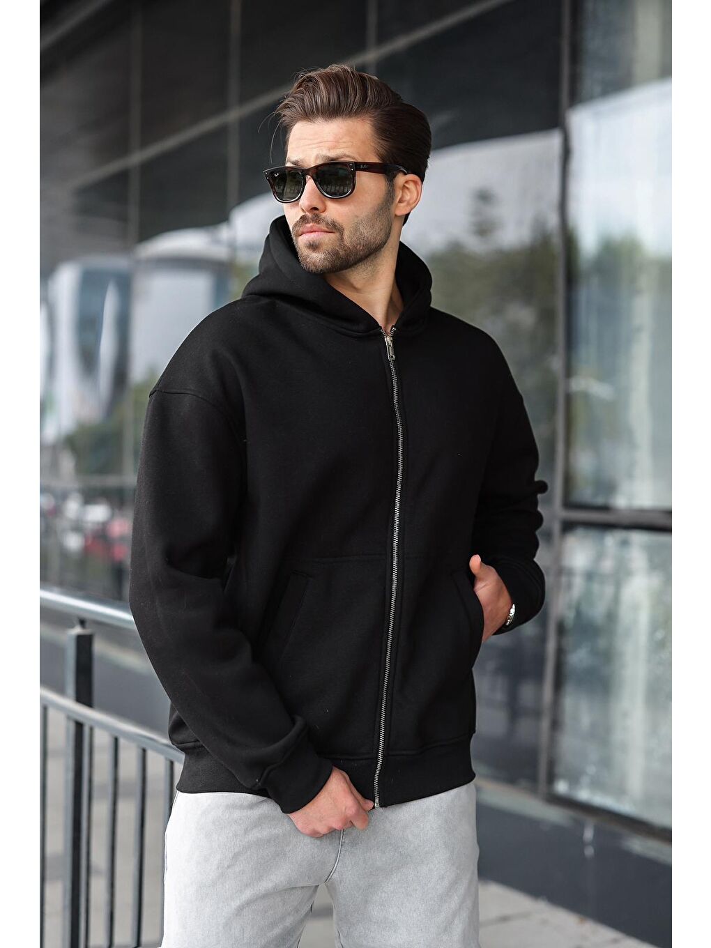 Siyah Fermuarlı Kapüşonlu Erkek Hırka E7174-2