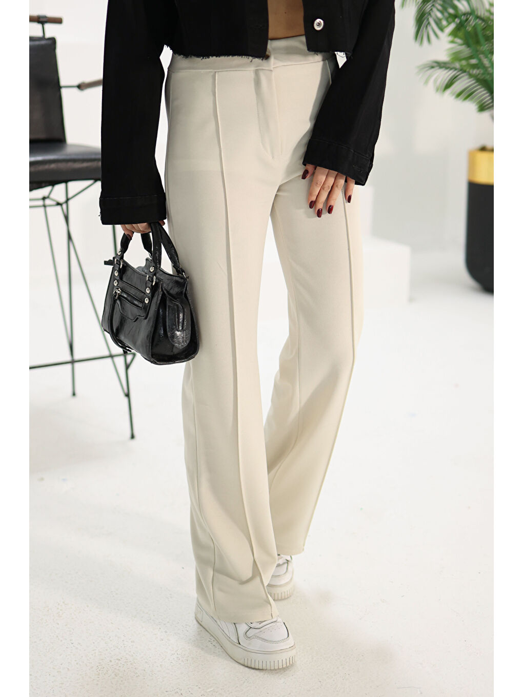 Ekru Şerit Detaylı Spor Pantolon Krem - 27084-3