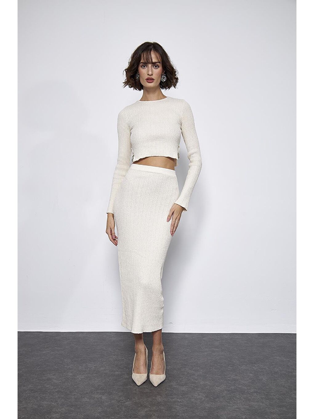 Yırtmaç Detaylı Midi Ekru Triko Etek