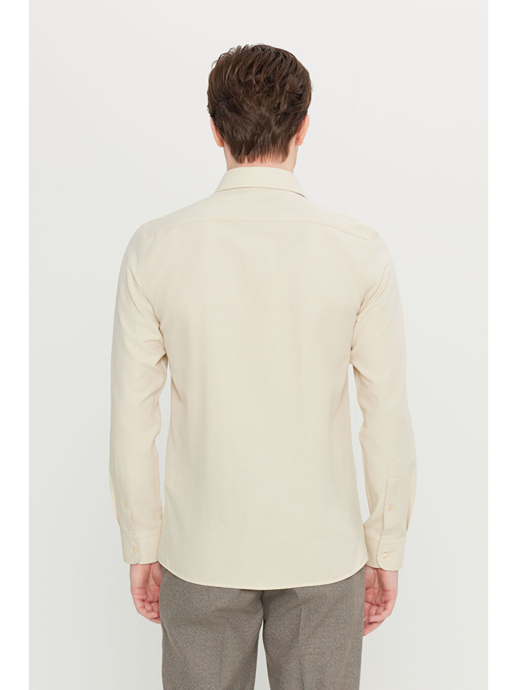 Erkek Bej Pamuklu Oxford Tailored Slim Fit Dar Kesim Küçük İtalyan Yaka Armürlü Gömlek-4