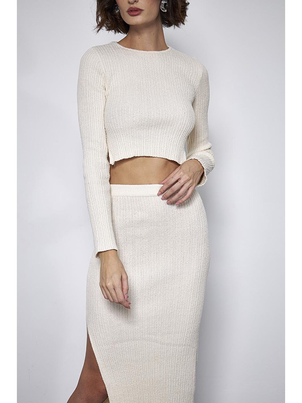 Yırtmaç Detaylı Midi Ekru Triko Etek-2