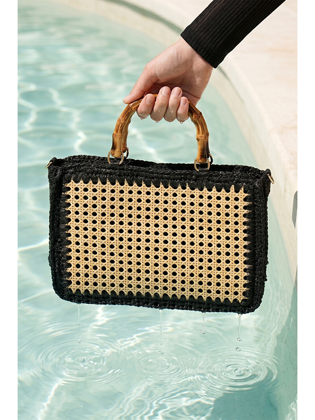 Kahverengi Bambu Kulplu 32x25cm Hasır Çanta 1046 Camel