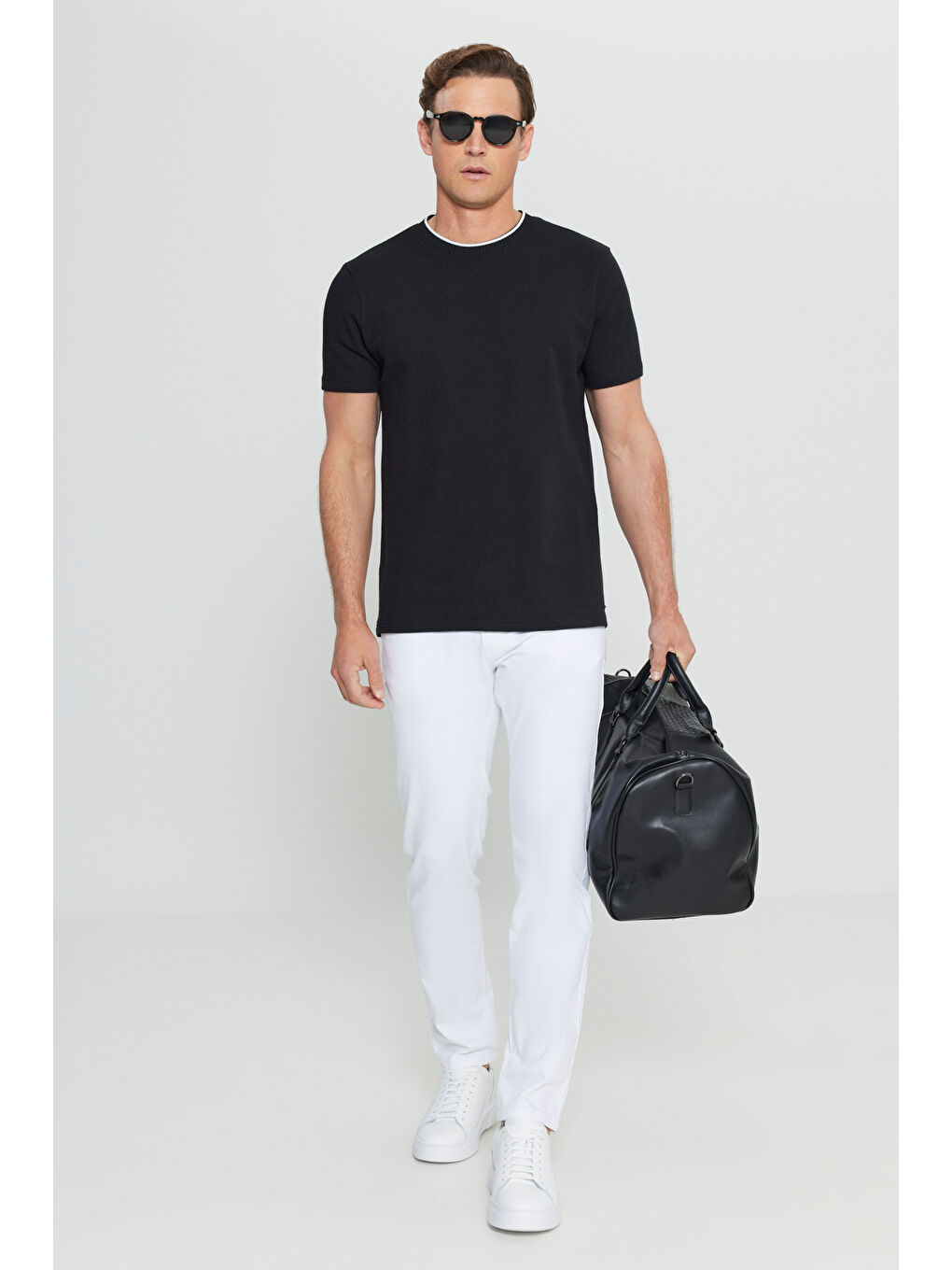 Erkek Siyah Pamuklu Slim Fit Dar Kesim Polo Yaka Jakarlı Esnek Tişört-1