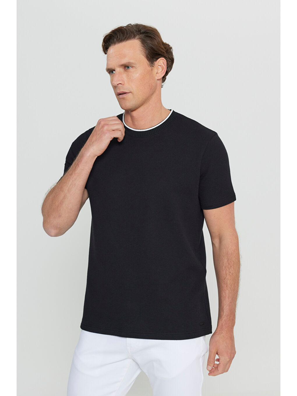 Erkek Siyah Pamuklu Slim Fit Dar Kesim Polo Yaka Jakarlı Esnek Tişört-2