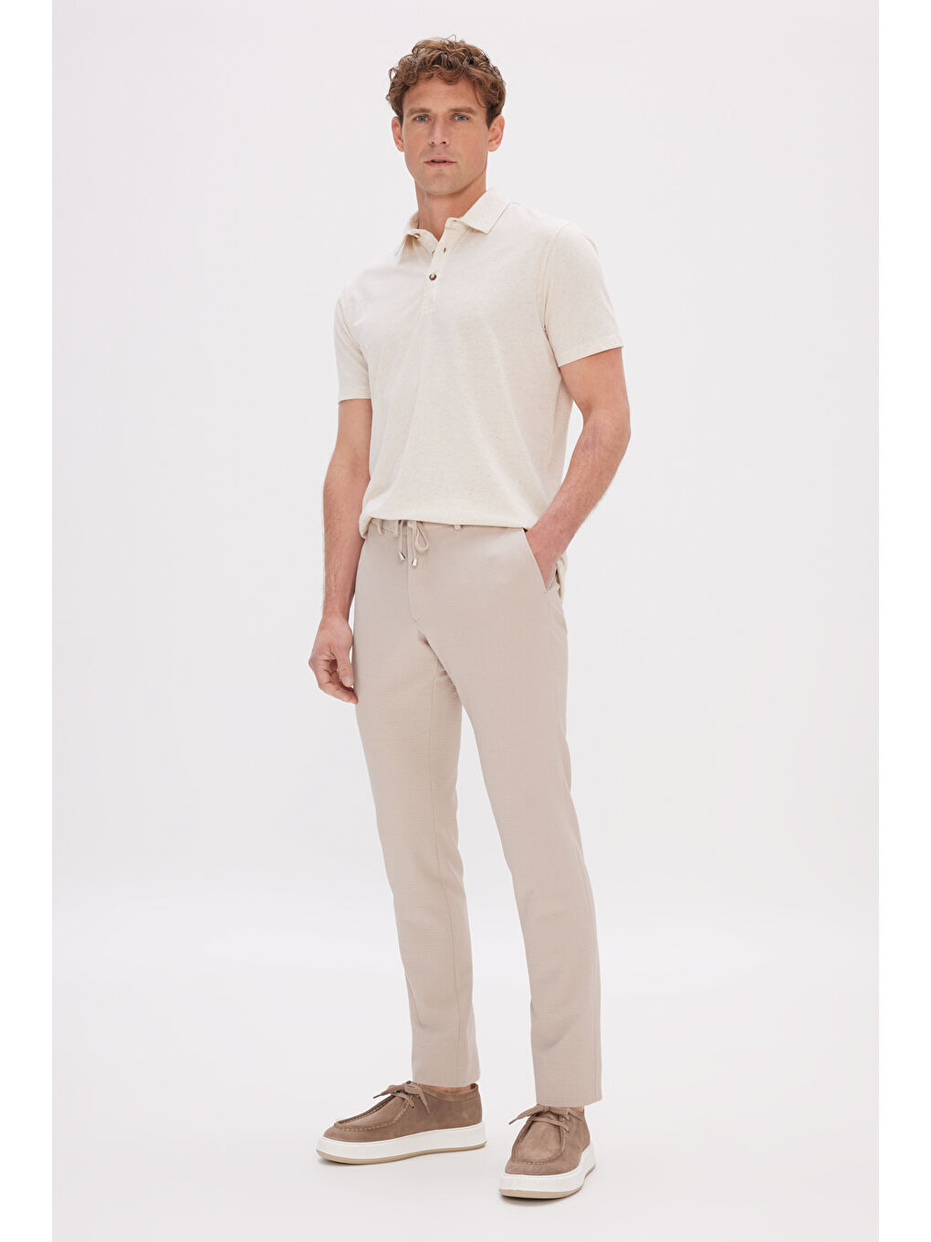 Erkek Bej Slim Fit Dar Kesim Beli Bağlamalı Yan Cep Gofre Desenli Pantolon
