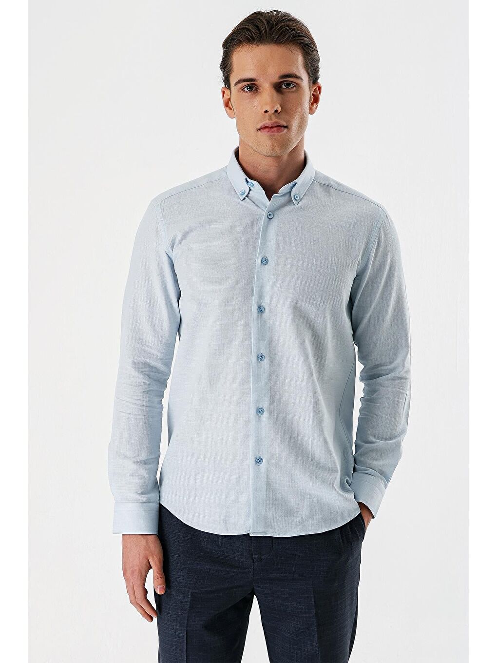 Koyu Mavi Uzun Kollu Desenli Armürlü Düğmeli Yaka Cepsiz %100 Pamuk Slim Fit Gömlek 1004240175