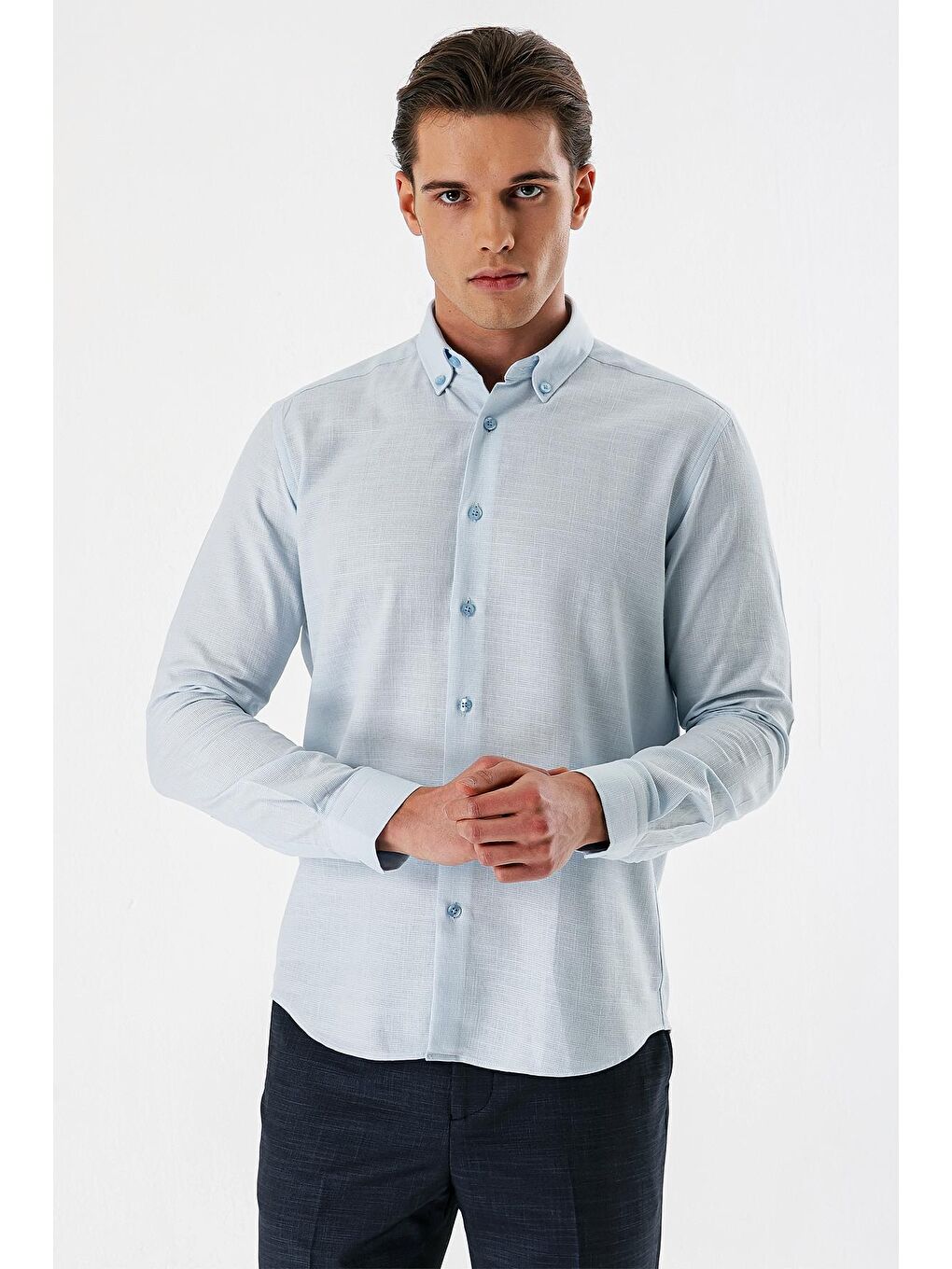 Koyu Mavi Uzun Kollu Desenli Armürlü Düğmeli Yaka Cepsiz %100 Pamuk Slim Fit Gömlek 1004240175-1