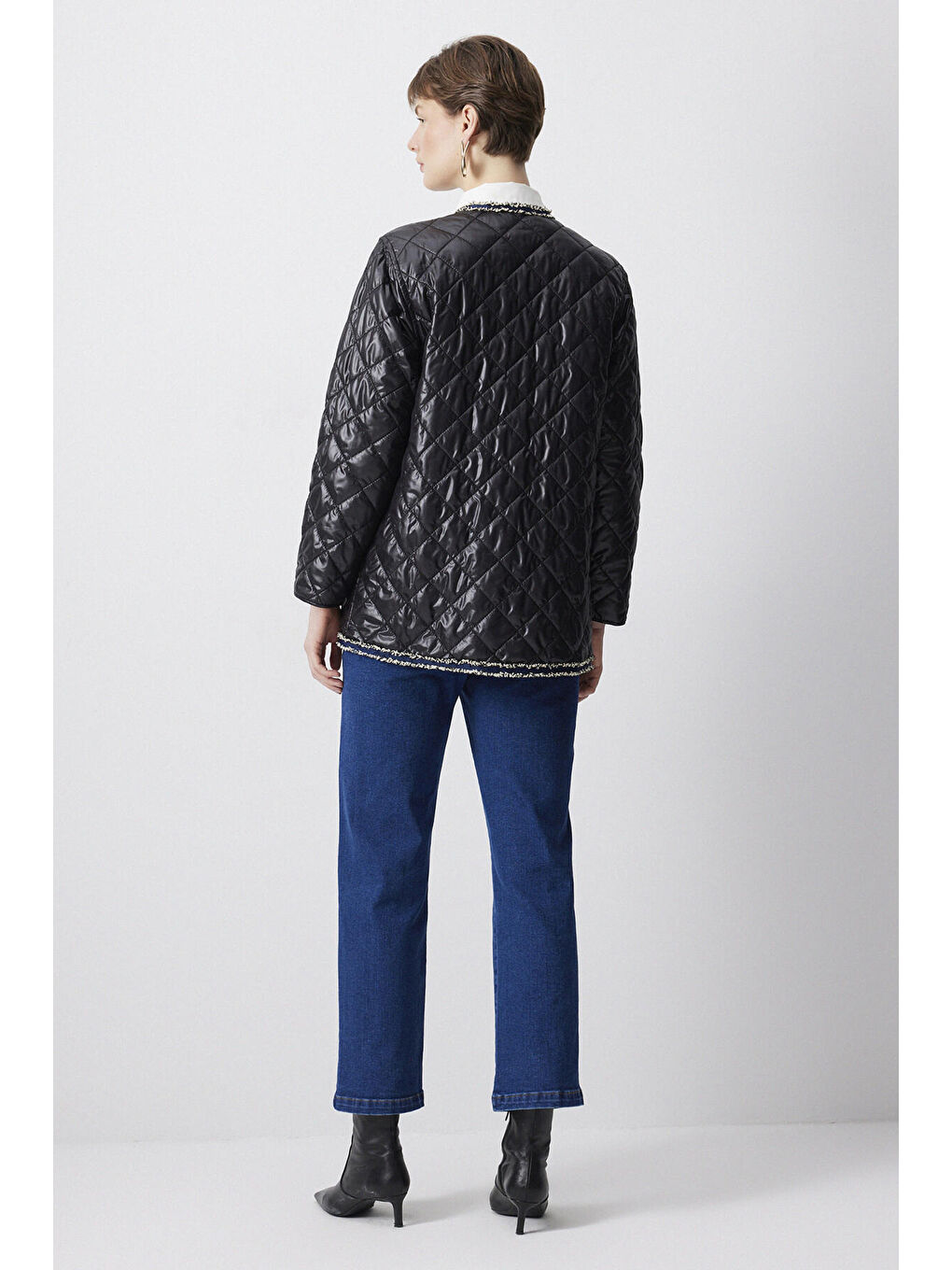 Siyah Şerit Detaylı Kapitone Ceket-3