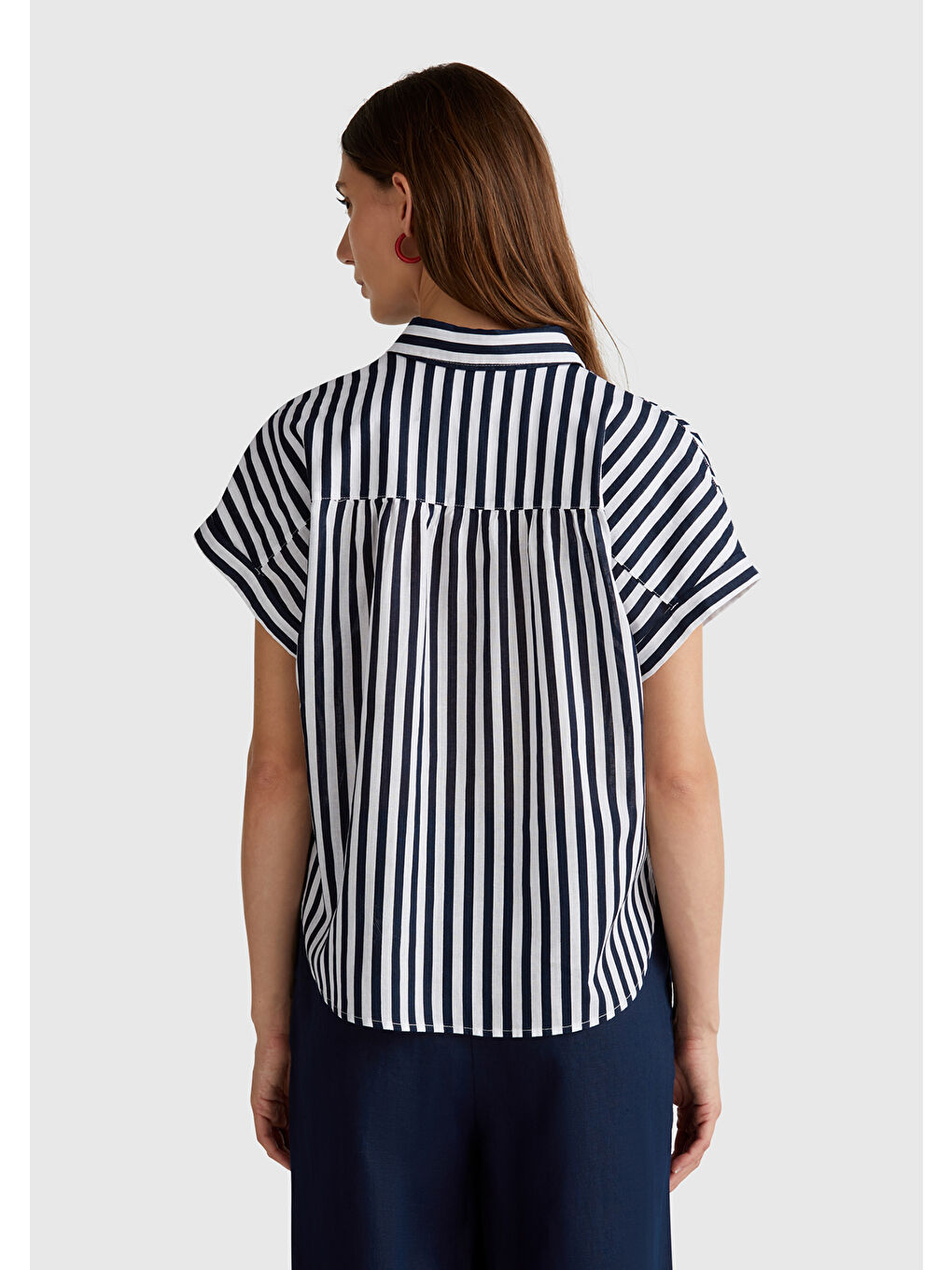 Kadın Lacivert Keten Karışımlı Çizgili Kimono Kol Gömlek-2