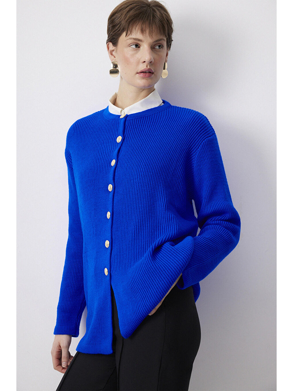 Mavi Gold Düğmeli Uzun Hırka