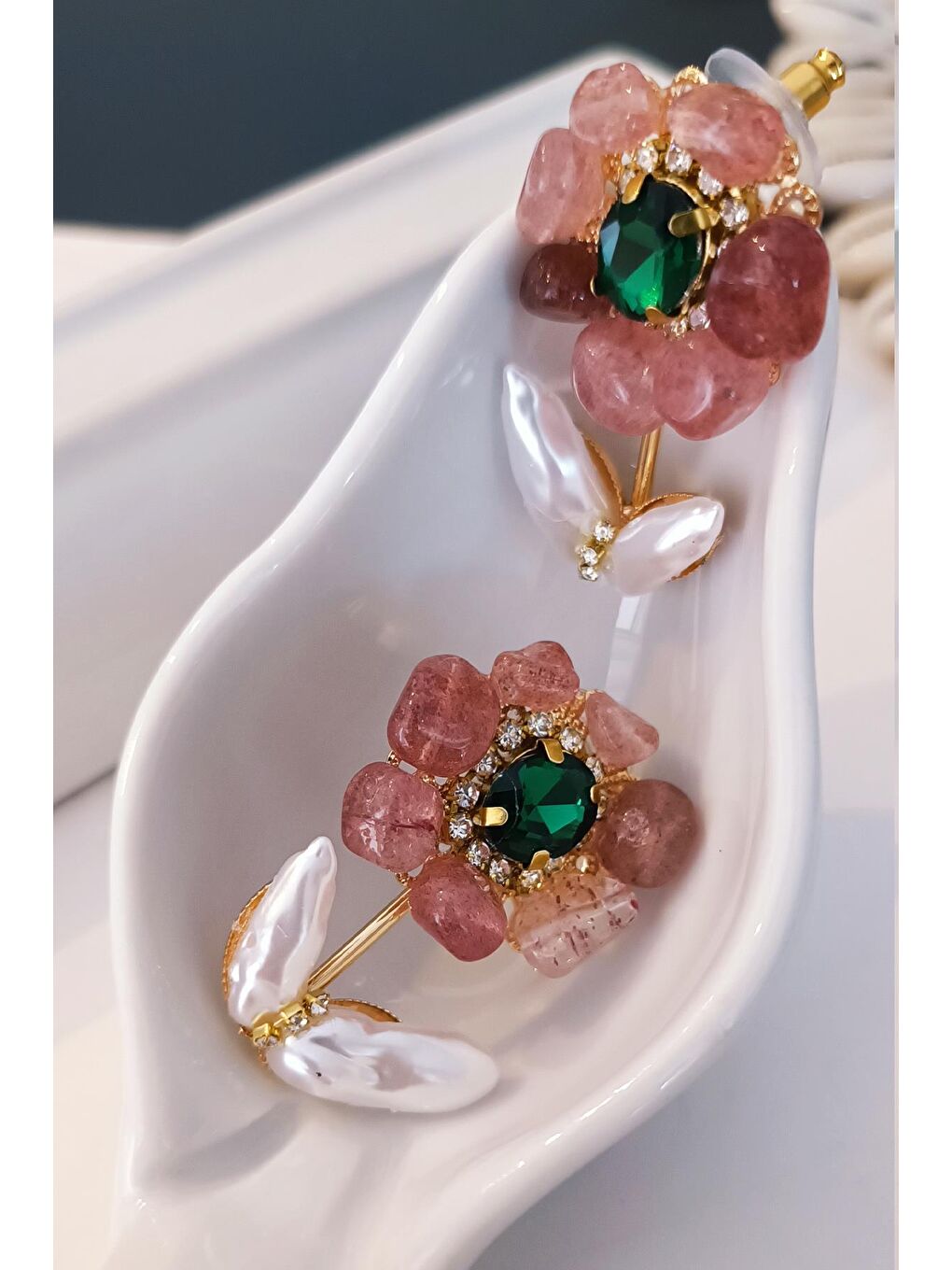 Pembe Mother Of Pearl Doğaltaşlı İnci Çiçek Detaylı Küpe-1