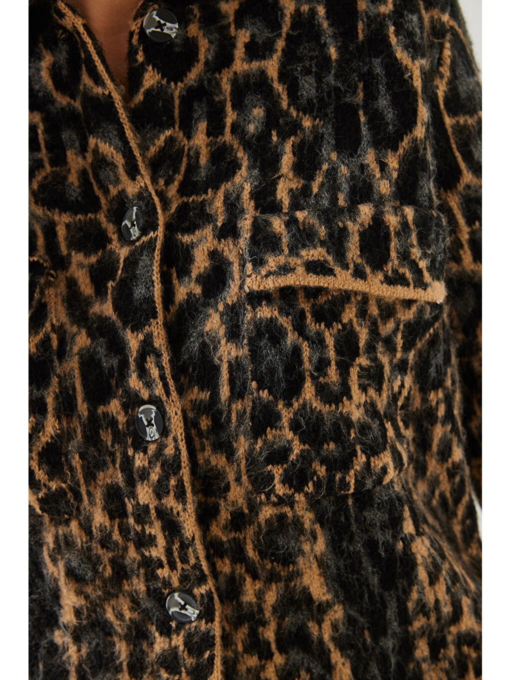 Siyah Kadın Leopar Desenli Jakarlı Triko Hırka-2