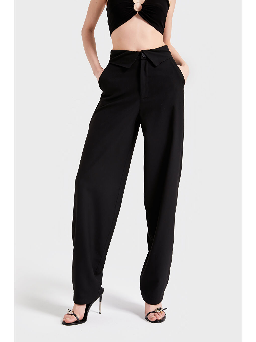 Kadın Siyah Renk S5-1 Dokuma Kumaş Skater Fit Belden Detaylı Kumaş Pantolon-1