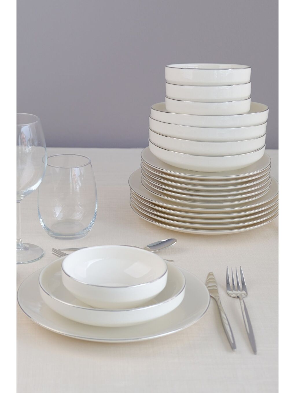 Beyaz Sofia Platin Porselen Yemek Takımı 24 Parça 6 Kişilik-4