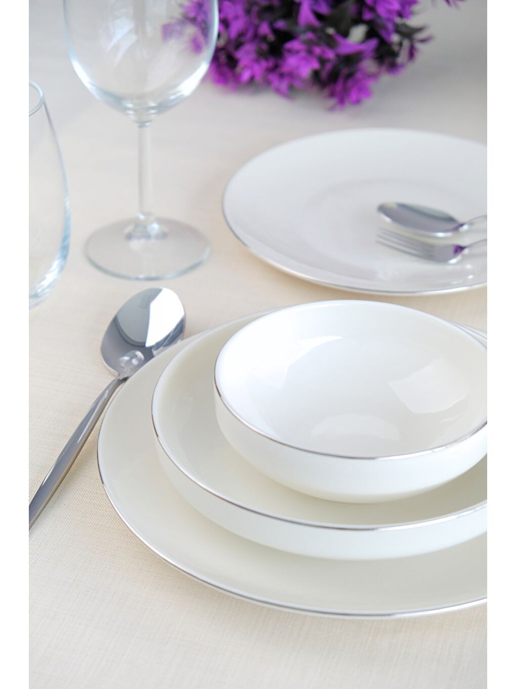 Beyaz Sofia Platin Porselen Yemek Takımı 24 Parça 6 Kişilik-5