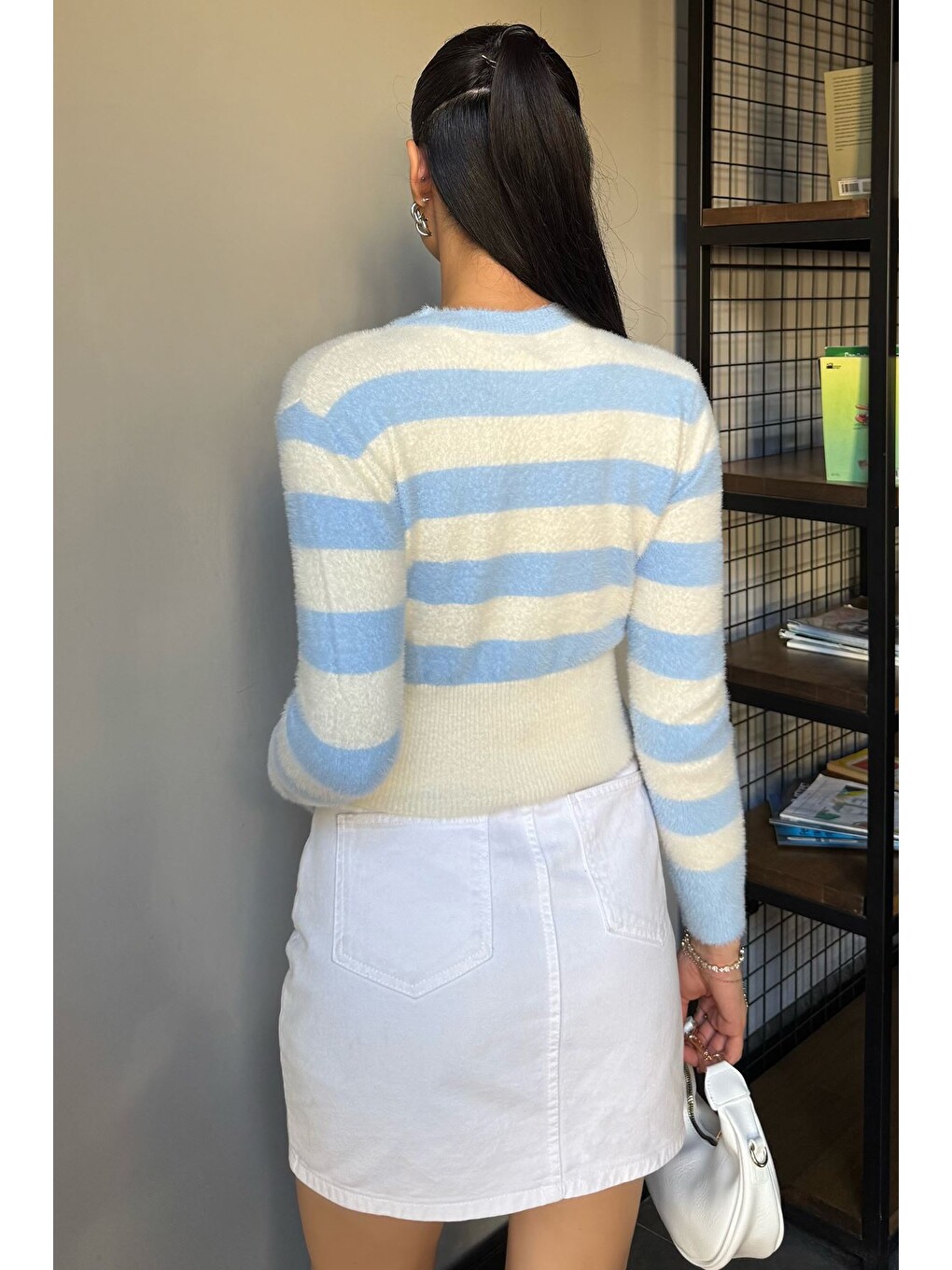 Mavi Kadın Taş Detaylı Crop Top Bluz-3