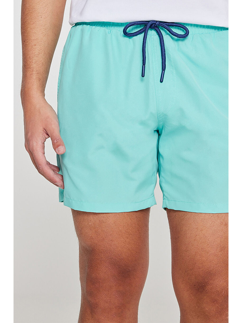 Yeşil Erkek Mint Standart Fit Normal Kesim Cepli Hızlı Kuruyan Desenli Deniz Şortu-4