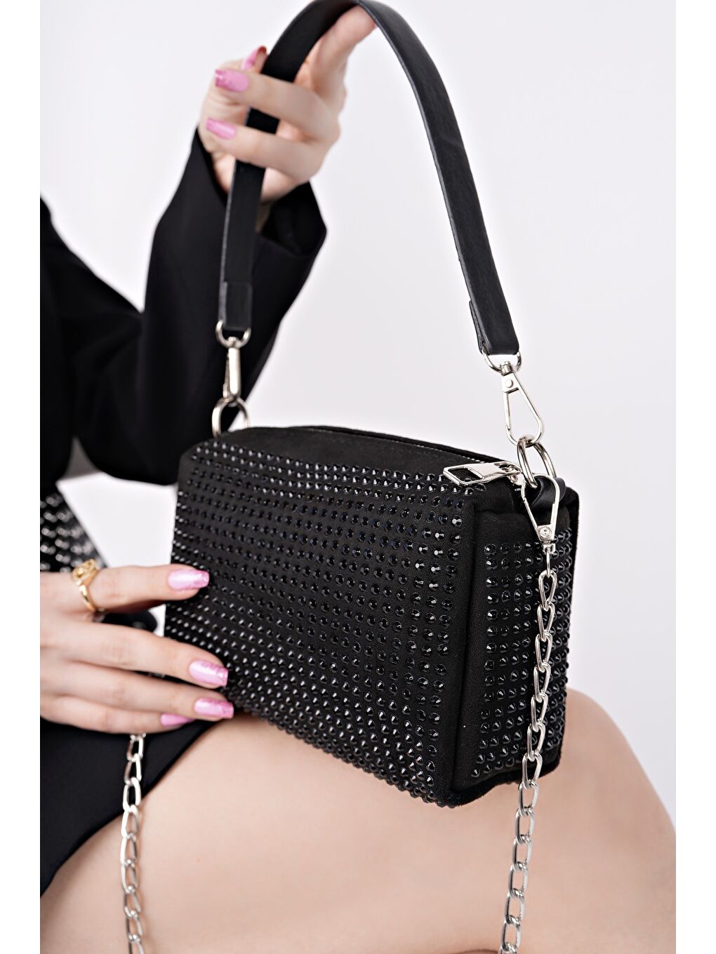 Siyah SHİNY Kadın Zincirli ve Taşlı El ve Omuz Çantası