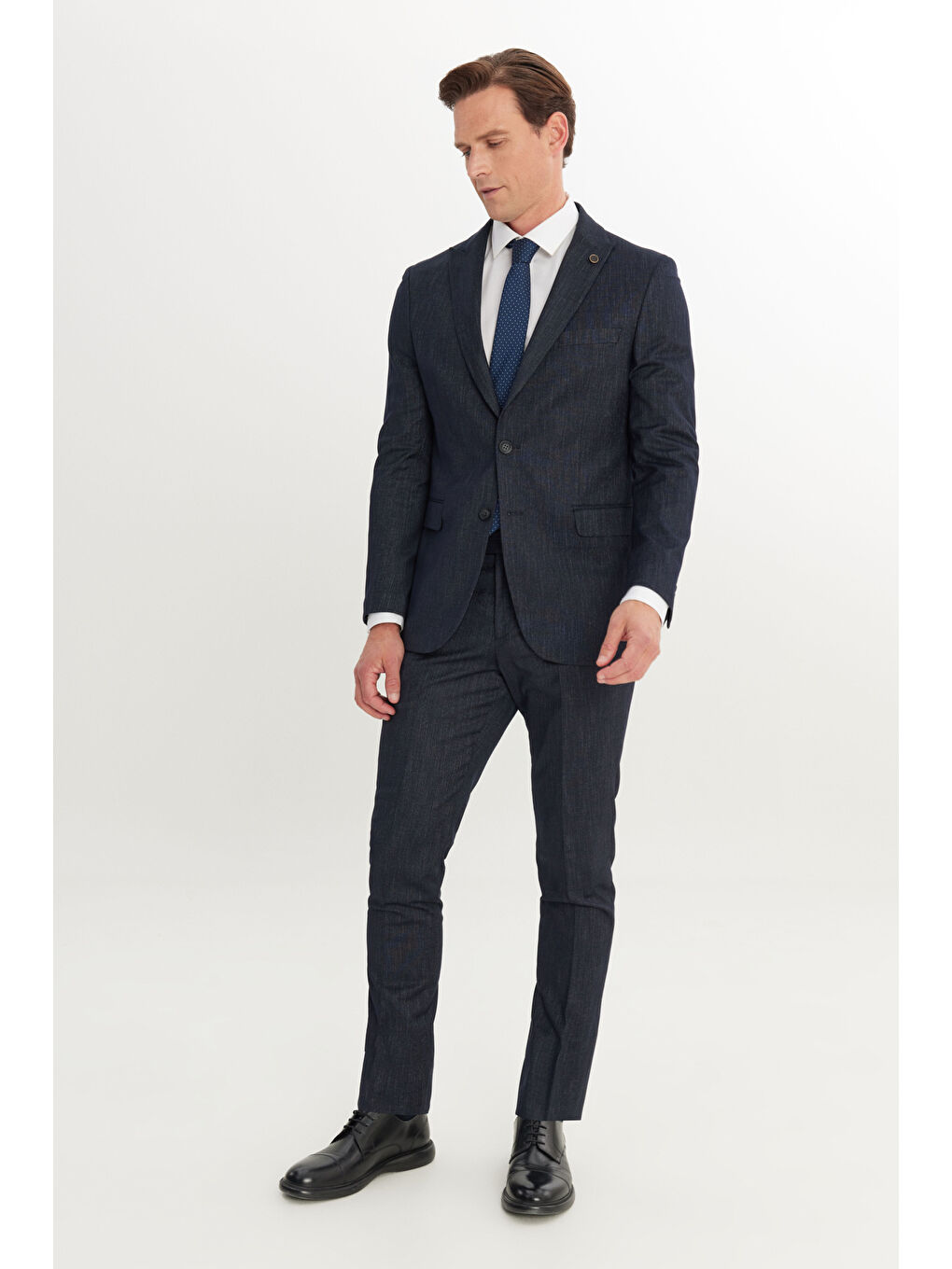 Erkek Lacivert Slim Fit Dar Kesim Kırlangıç Yaka Desenli Torba Cepli Takım Elbise-1