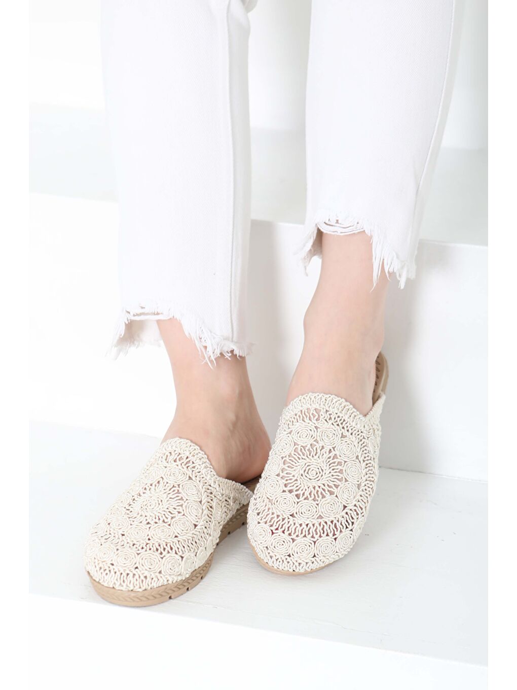 Ekru Kadın Krem Nakış Hasırlı Terlik - 27158-1